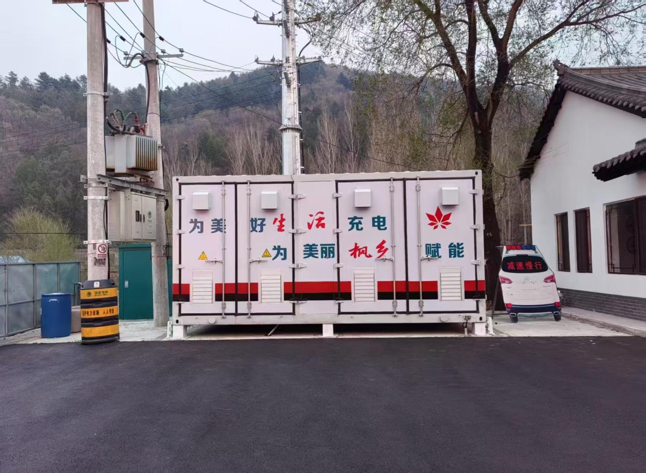 全国首台配电网台区锌溴液流储能装置顺利投运
