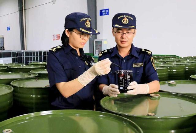 辣椒红串起外贸“红火链”