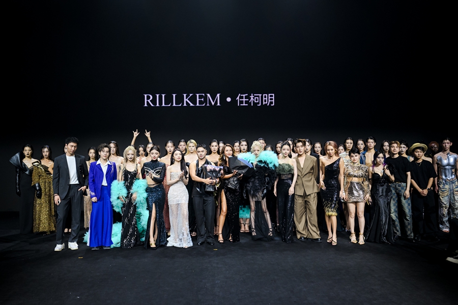 WT·MODEL × RILLKEM“故障深渊”大秀于北京盛